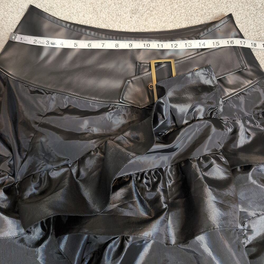 Ruffled High-Low Skirt Dramatic Goth - Picture 5 of 6